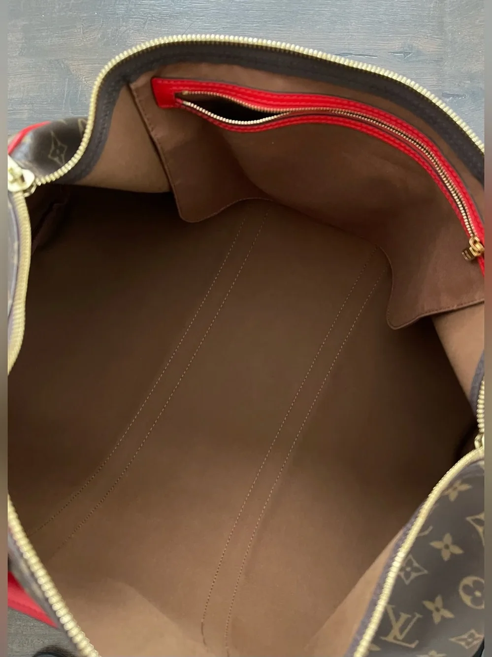 LOUIS VUITTON Keepall Bandoulière 50 Coquelicot Red Monogram Canvas Travel Bag